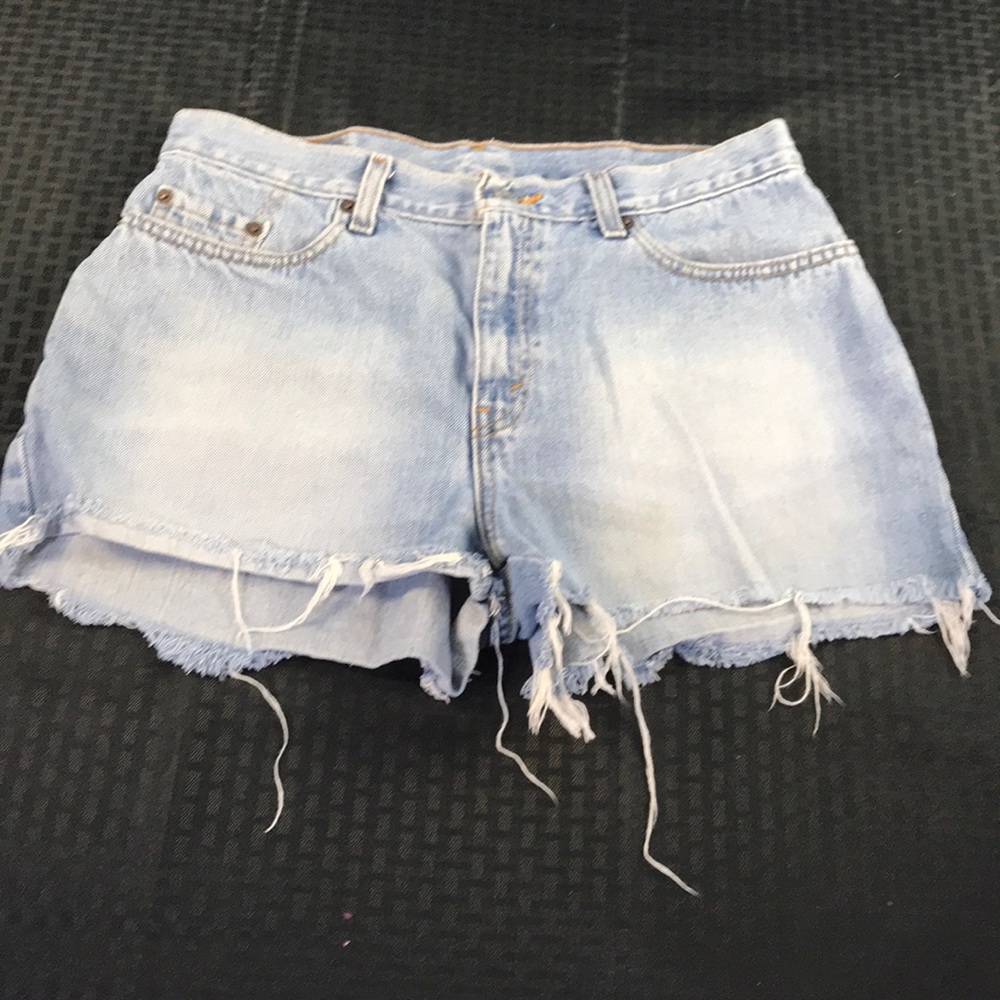 Vintage Levi’s Distressed Cut-Off Jean Shorts - Picture 3 of 5